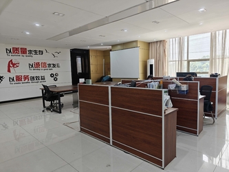 Changzhou Yingchuang Rotomolding Equipment Co,. Ltd lini produksi pabrikan