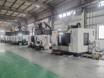 Changzhou Yingchuang Rotomolding Equipment Co,. Ltd lini produksi pabrikan